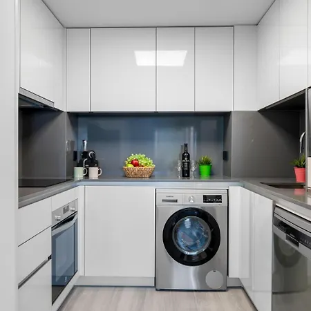 Prestige - Plusholidays Apartman *